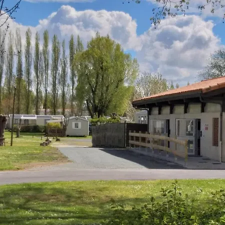 Val De Boutonne Parque de Campismo 3*