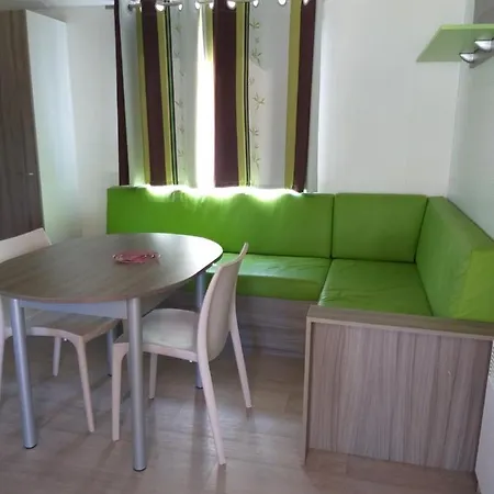 Parque de Campismo Val De Boutonne Saint-Jean-dʼAngély