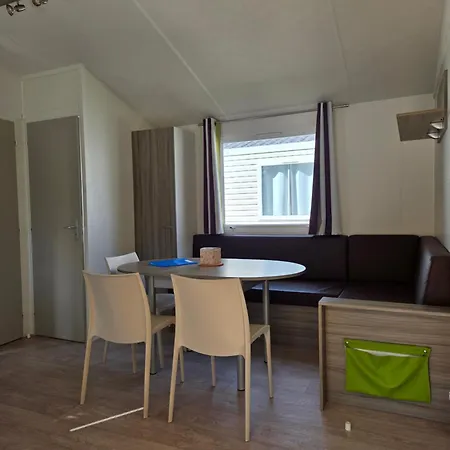 Val De Boutonne Campsite 3*