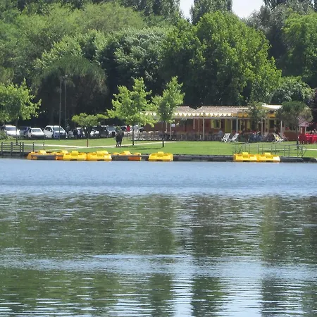Parque de Campismo Val De Boutonne Saint-Jean-dʼAngély
