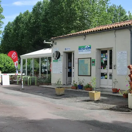 Parque de Campismo Val De Boutonne Saint-Jean-dʼAngély