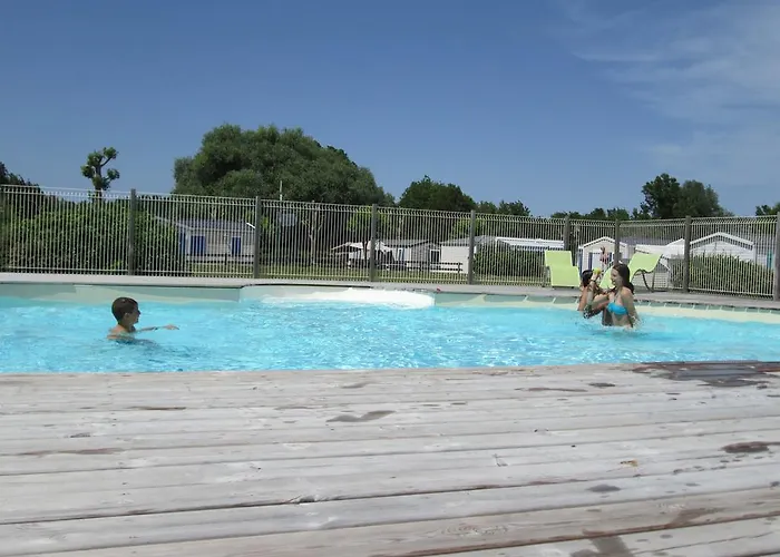 Val De Boutonne Saint-Jean-dʼAngély